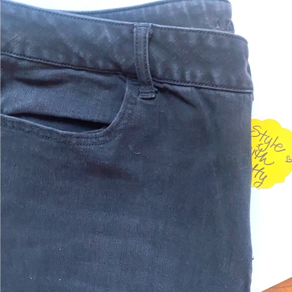 American Eagle. Women’s Skinny Jeans. Size 18. Black Color Distressed - Picture 9 of 13